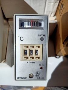 Đồng hồ nhiệt độ omron E5EM